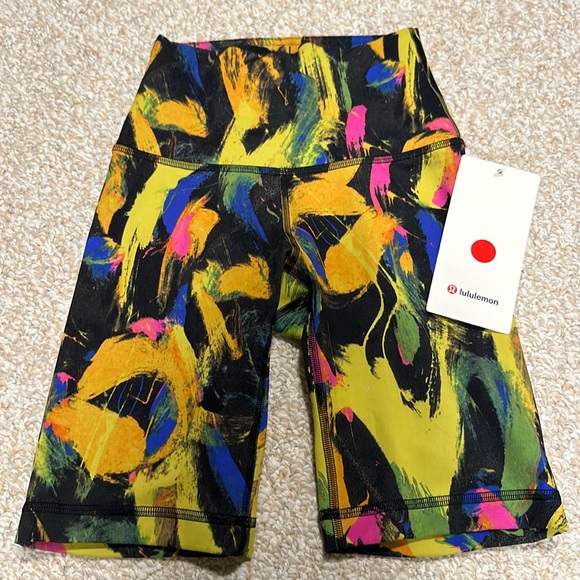 NWT Lululemon Wunder Train Contour Fit High-Rise Short 8" - Picture 3 of 9